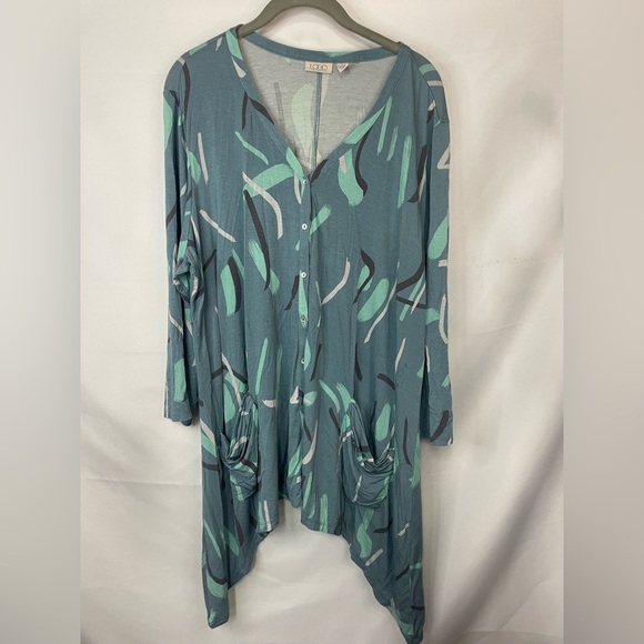 Lori Goldstein Smokey blue tunic with a shark bite hem line. - Picture 1 of 3